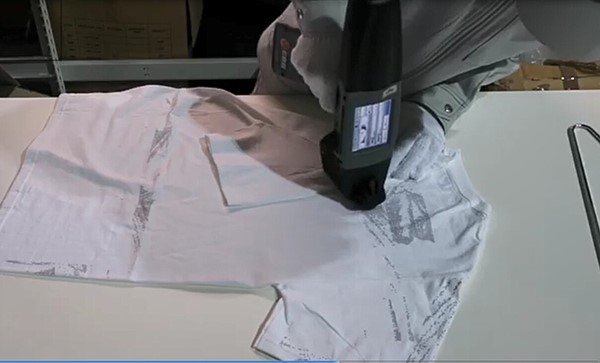 EBS手持噴碼機在進行樣板設(shè)計 圖1